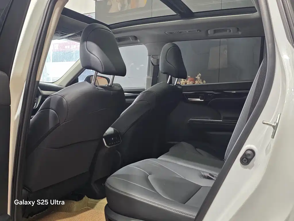 Toyota Highlander — миниатюра 6