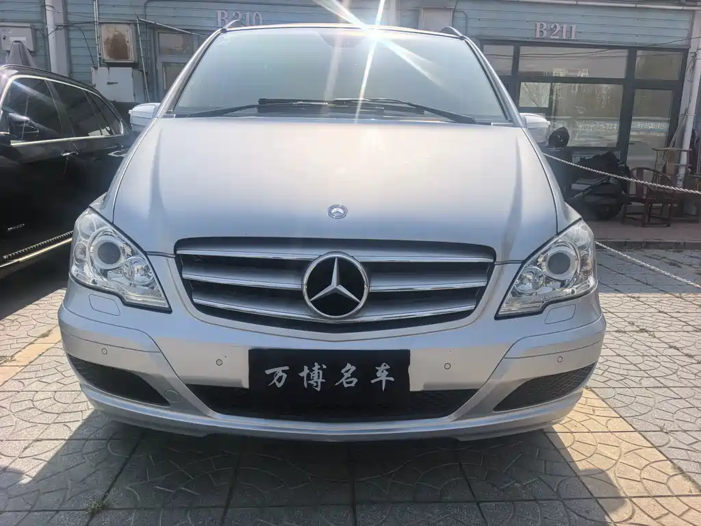 Mercedes-Benz Viano — миниатюра 2