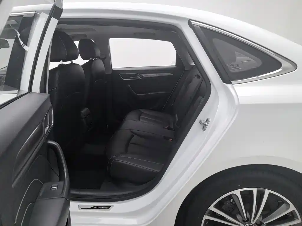 Roewe i6 Classic — миниатюра 15