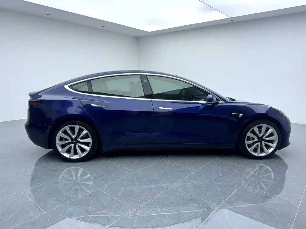 Tesla Model 3 — фотографии объявления, Фото 12