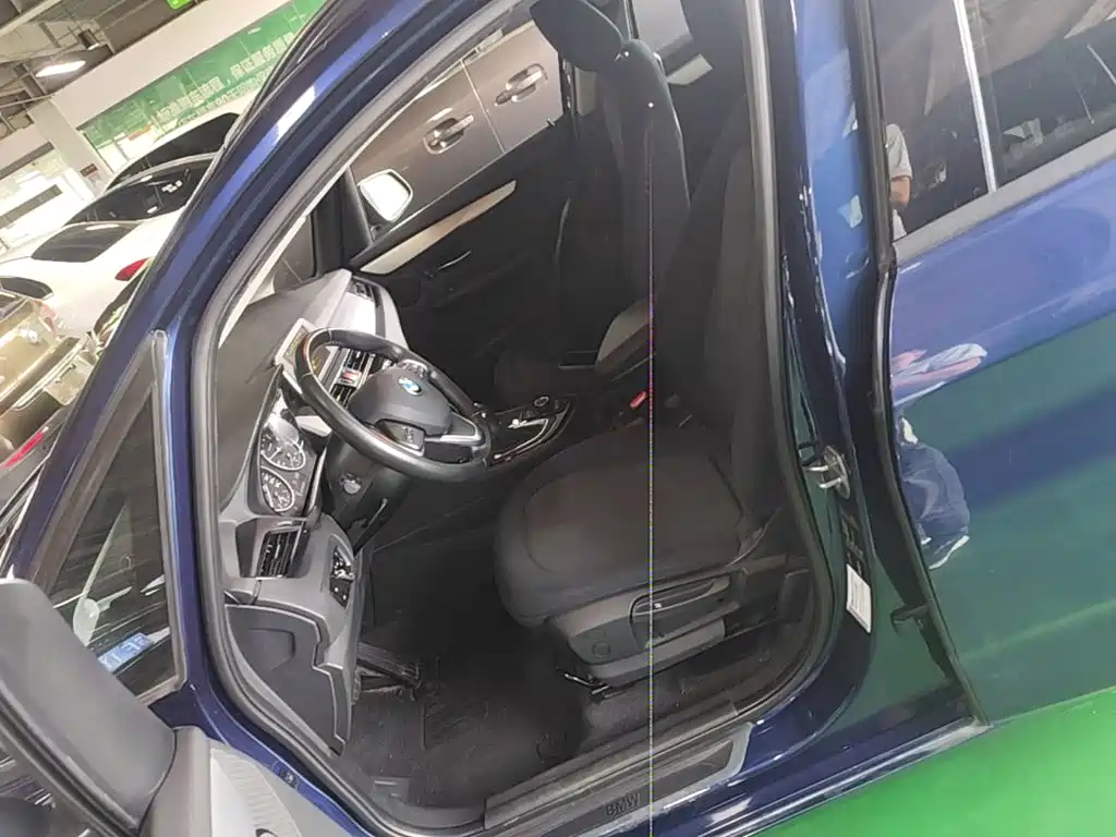 BMW 2 Series Active Tourer — миниатюра 15