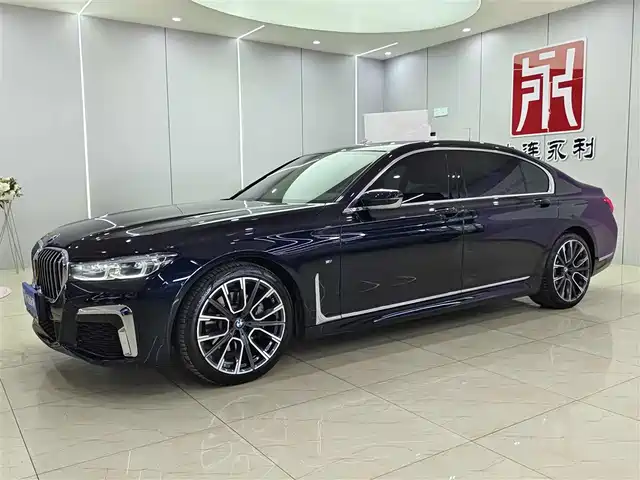BMW 7 SERIES