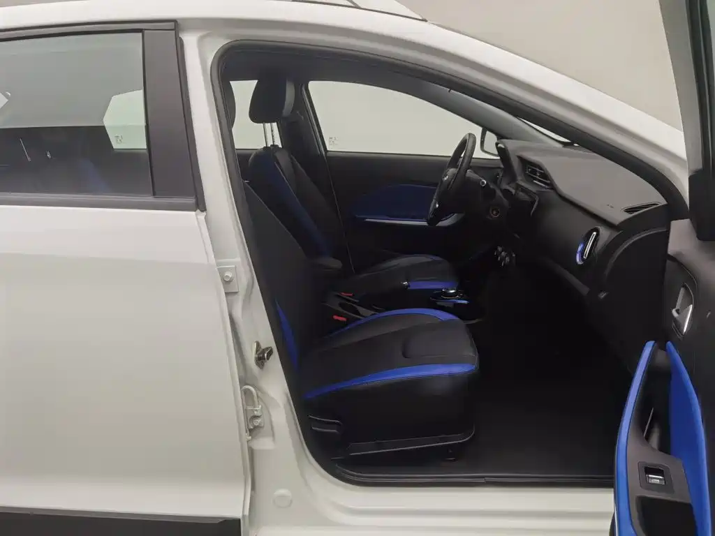 Chery New Energy Tiggo 3xe — миниатюра 23