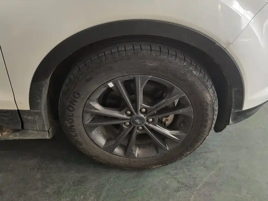 Ford Kuga — миниатюра 6