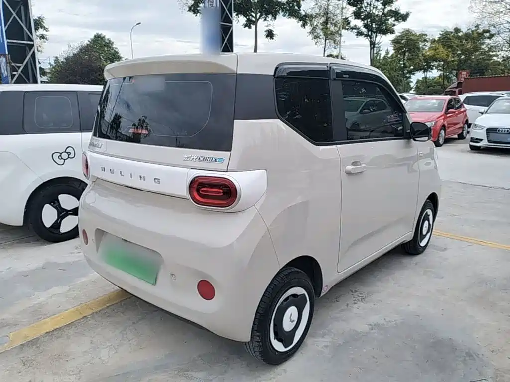 Wuling MINIEV — миниатюра 7