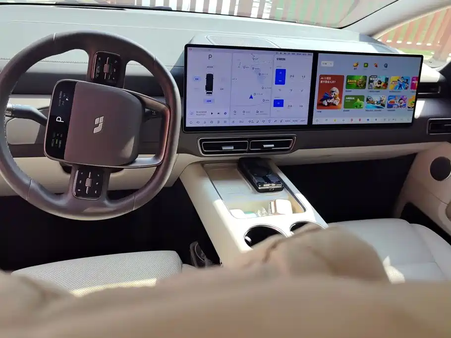 Li Auto Li MEGA — миниатюра 12