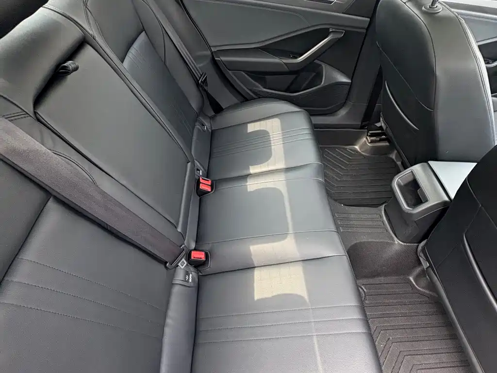 Volkswagen Sagitar — миниатюра 11