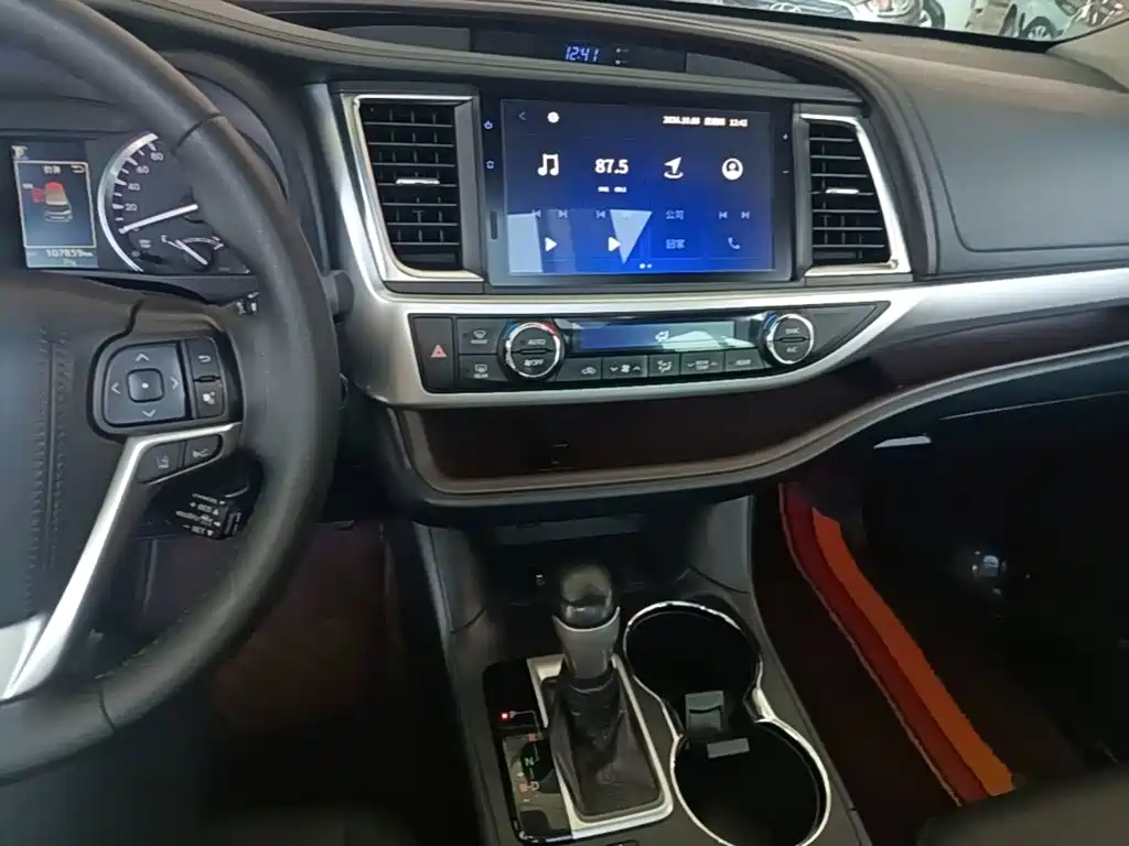 Toyota Highlander — миниатюра 13