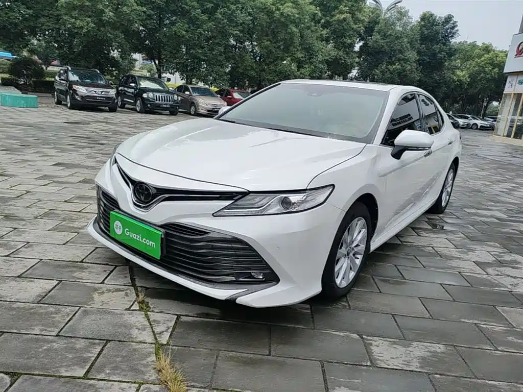 Купить Toyota Camry
