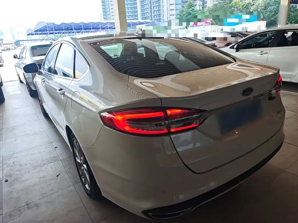Ford Mondeo — миниатюра 5