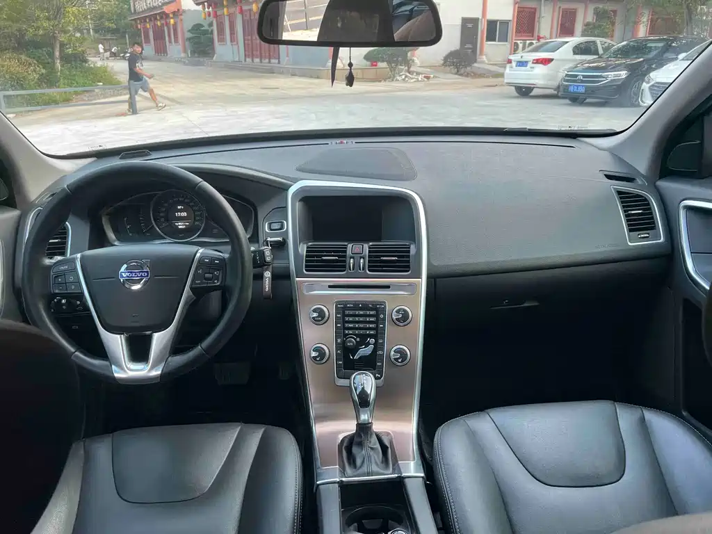 Volvo XC60 — миниатюра 8
