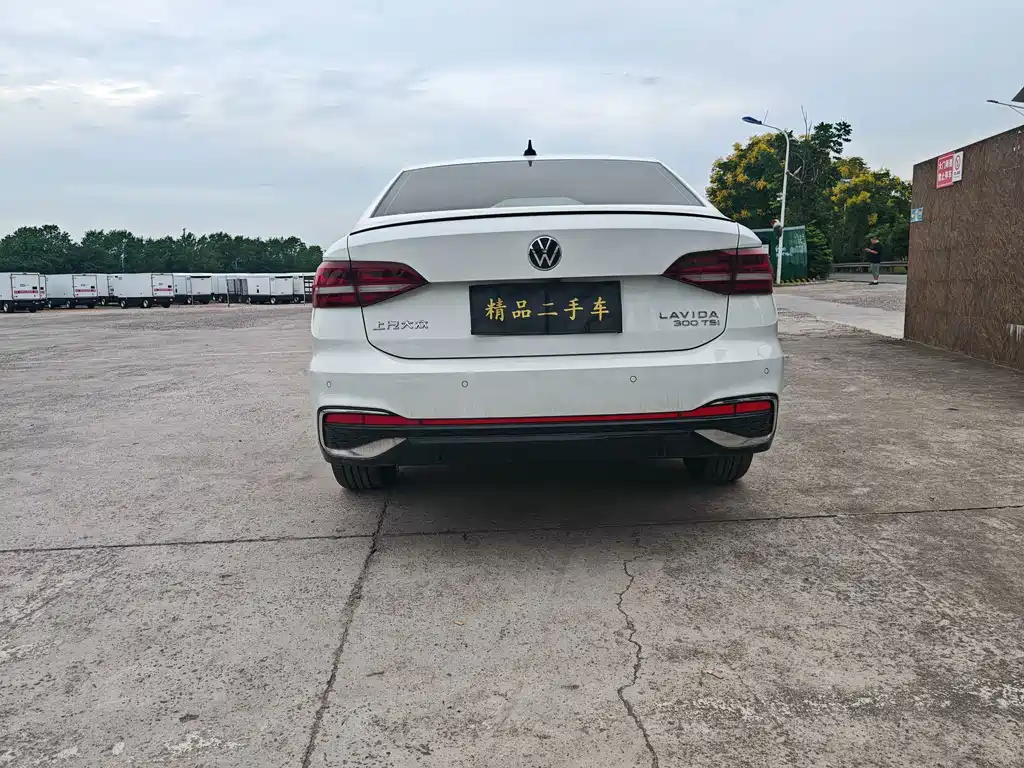 Volkswagen Lavida — миниатюра 8