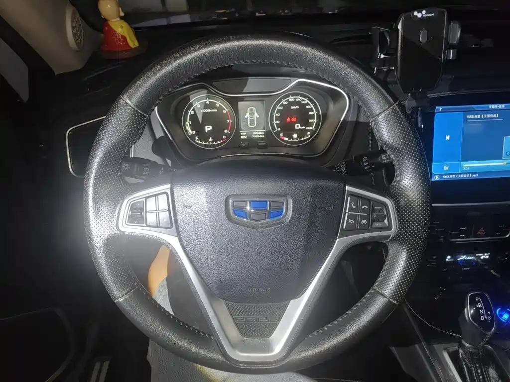 Geely Vision X6 — миниатюра 11
