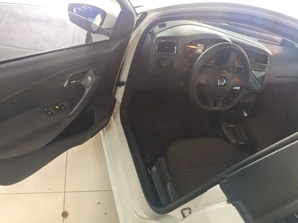 Volkswagen Polo — миниатюра 16