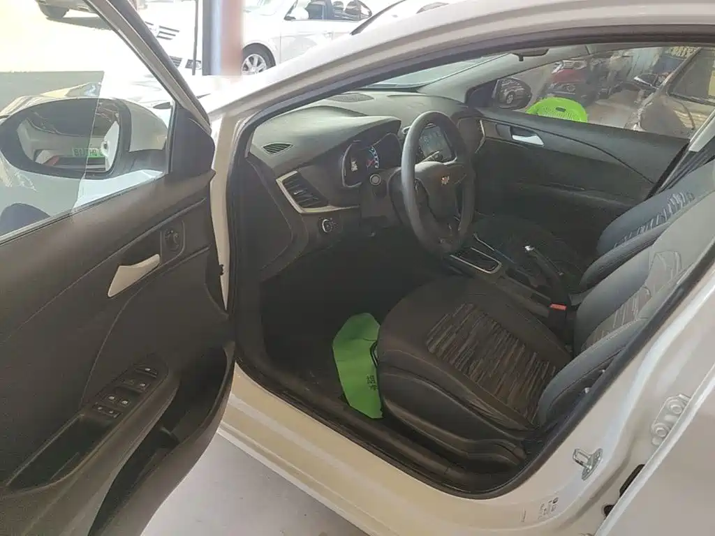 Chevrolet Cavalier — миниатюра 16