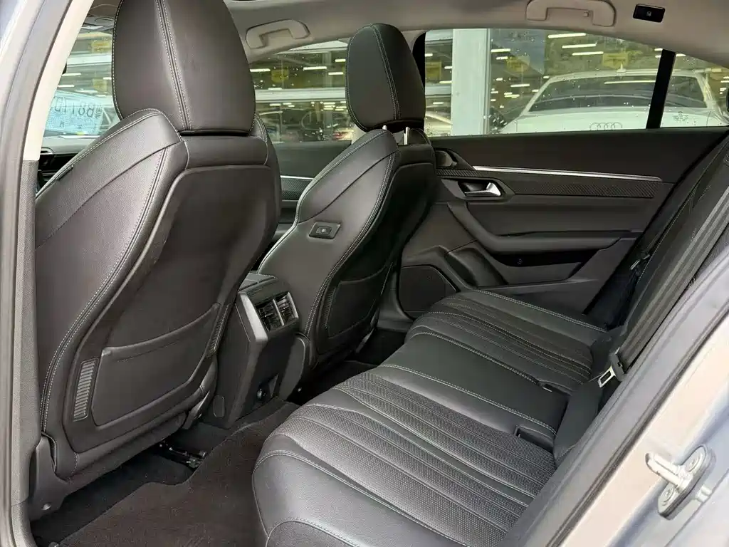Peugeot 508 — миниатюра 6