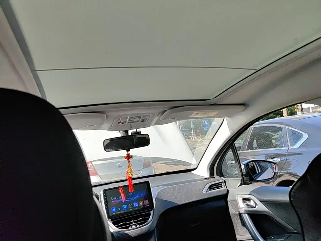 Peugeot 2008 — миниатюра 18