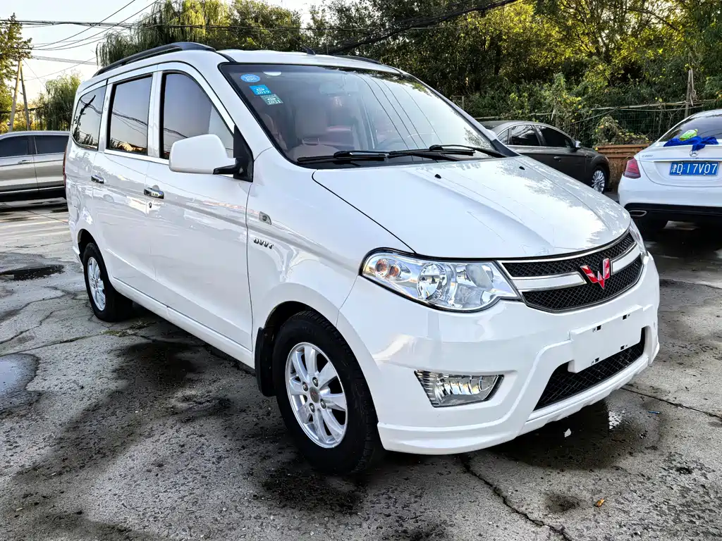 Wuling Hongguang — миниатюра 3
