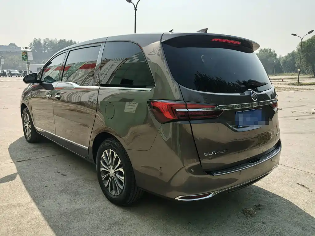 Buick GL8 — миниатюра 6