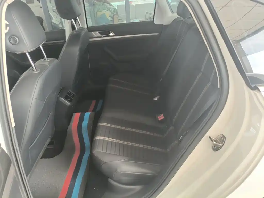 Volkswagen Lavida — миниатюра 17