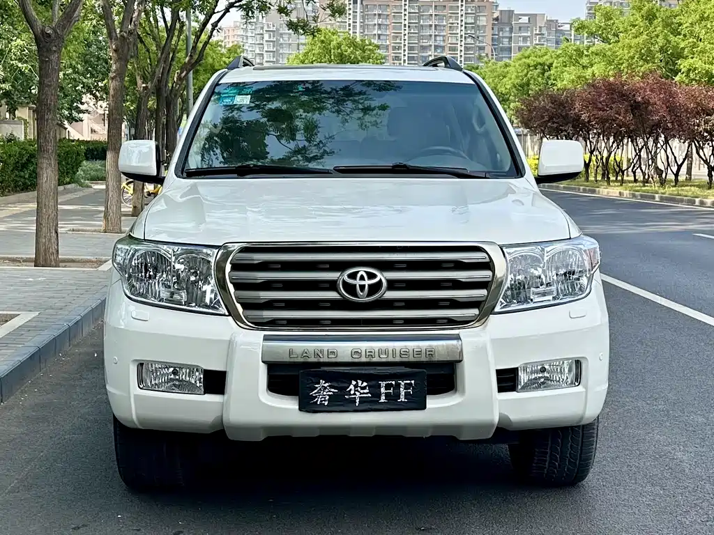Toyota Land Cruiser 2010 4.7L AT VX