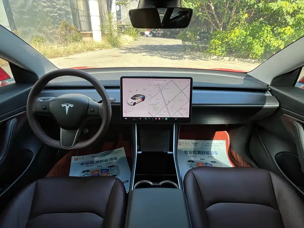 Tesla Model 3 — миниатюра 9