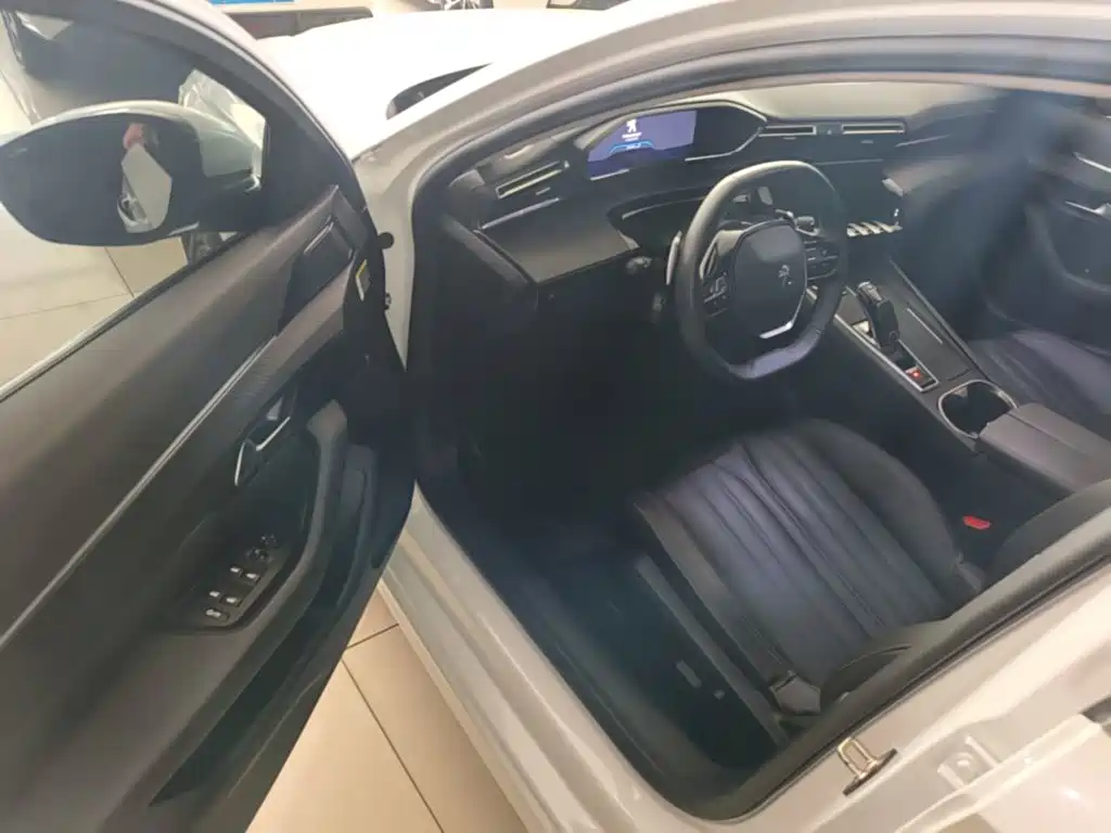Peugeot 508 — миниатюра 12