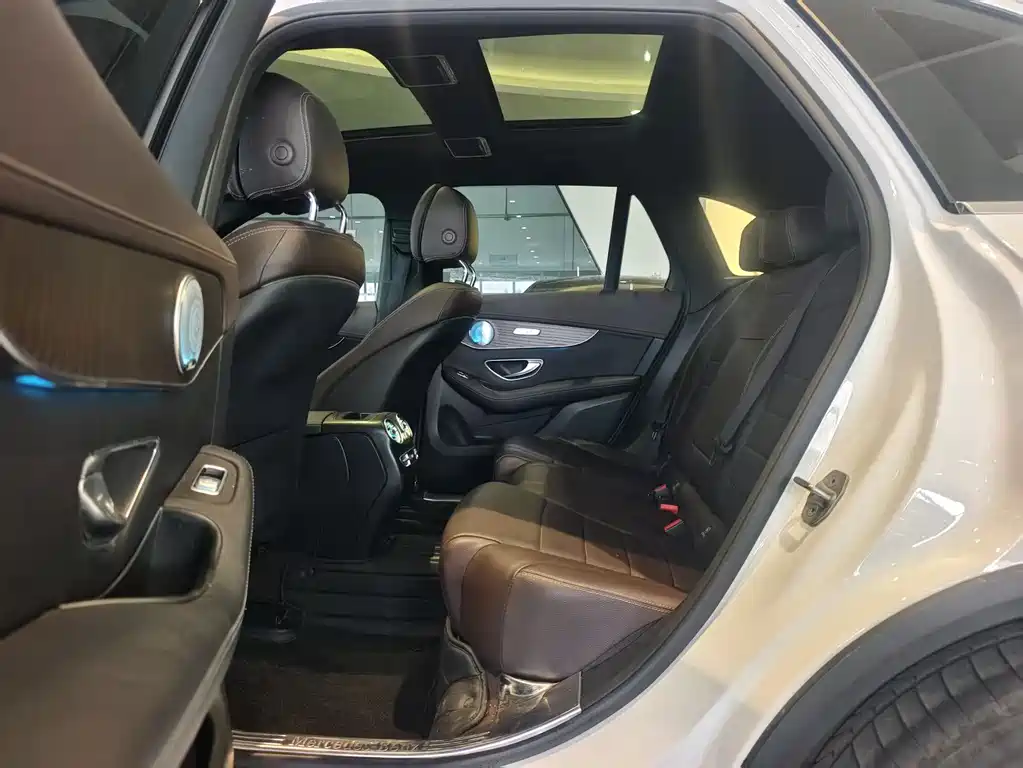 Mercedes-Benz GLC — миниатюра 9