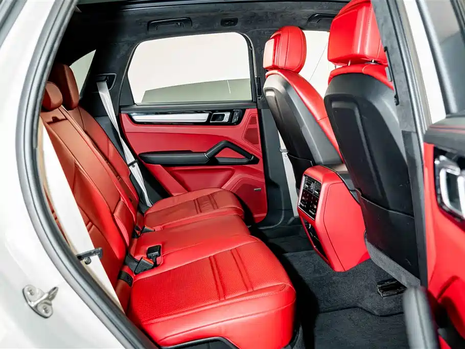 Porsche Cayenne Hybrid — миниатюра 22