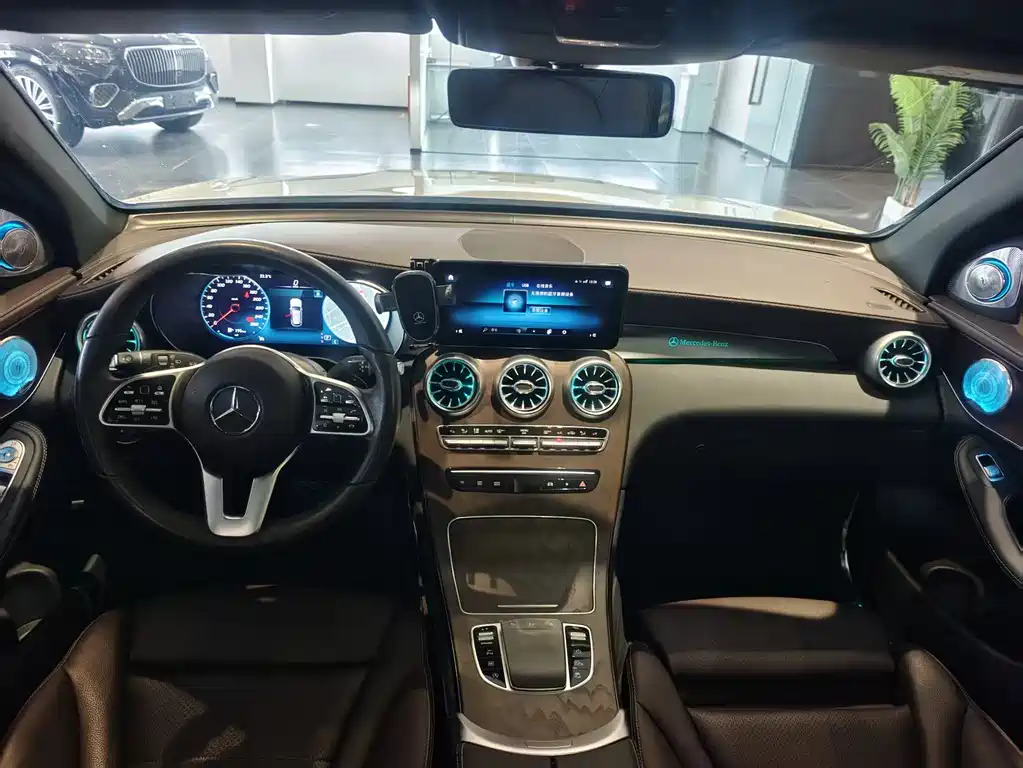 Mercedes-Benz GLC — миниатюра 12