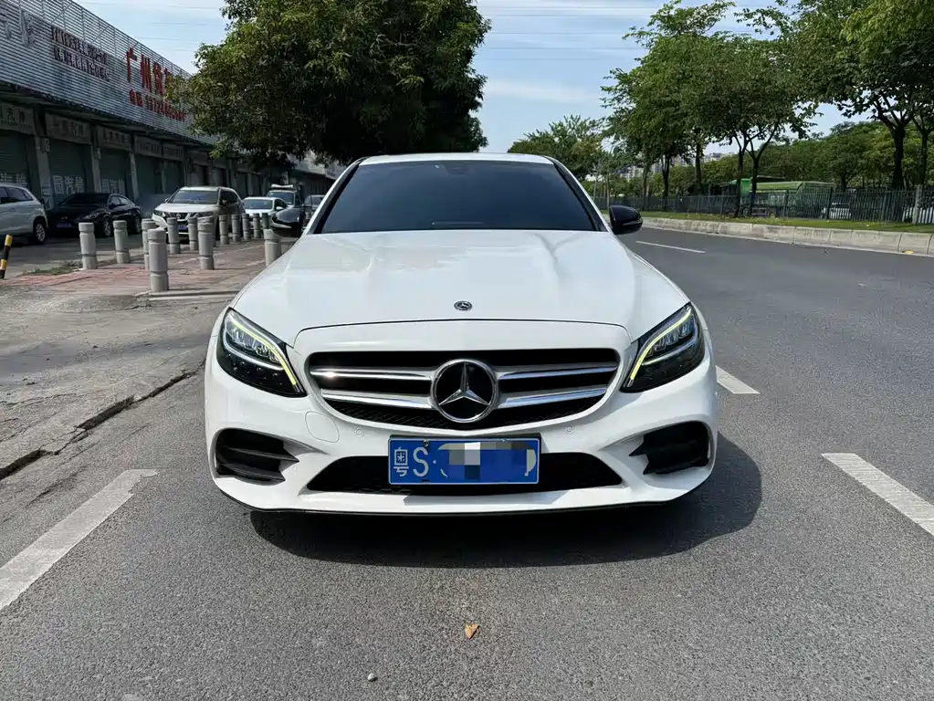 Mercedes-Benz C-Class — миниатюра 2