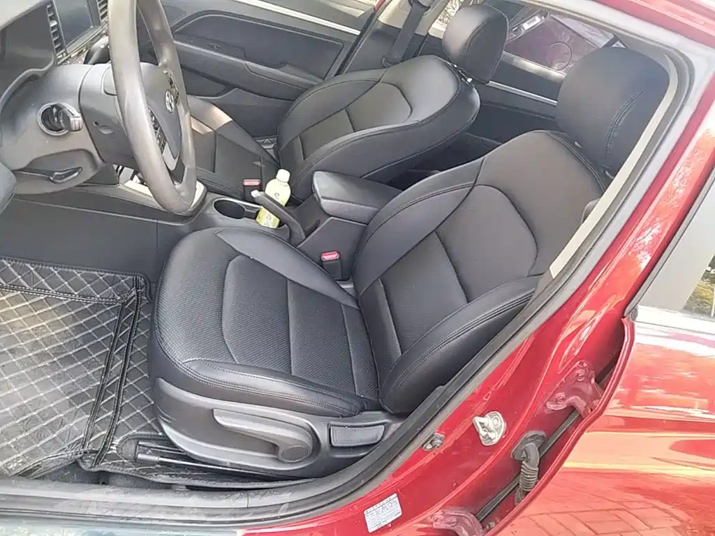Hyundai Elantra — миниатюра 15