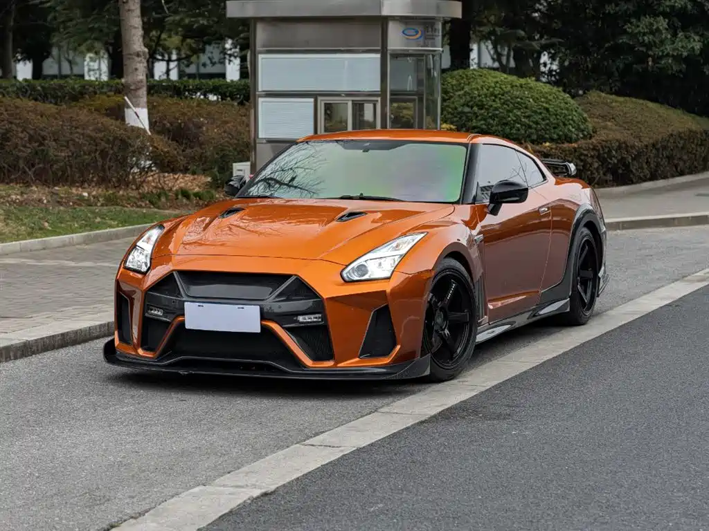 Купить Nissan GT-R