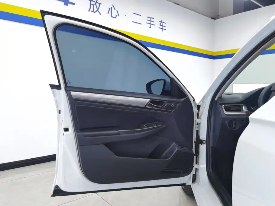 Volkswagen Bora 2019 1.5L MT Fashion VI