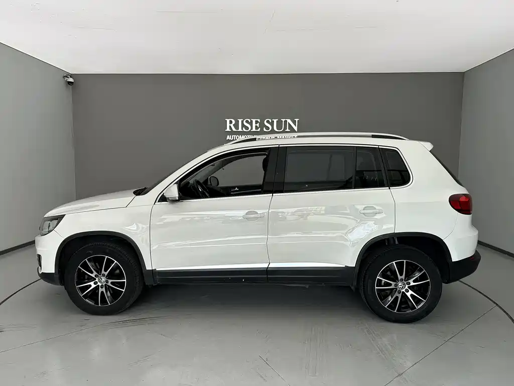 Volkswagen Tiguan 2015 1.8TSI AT Luxury