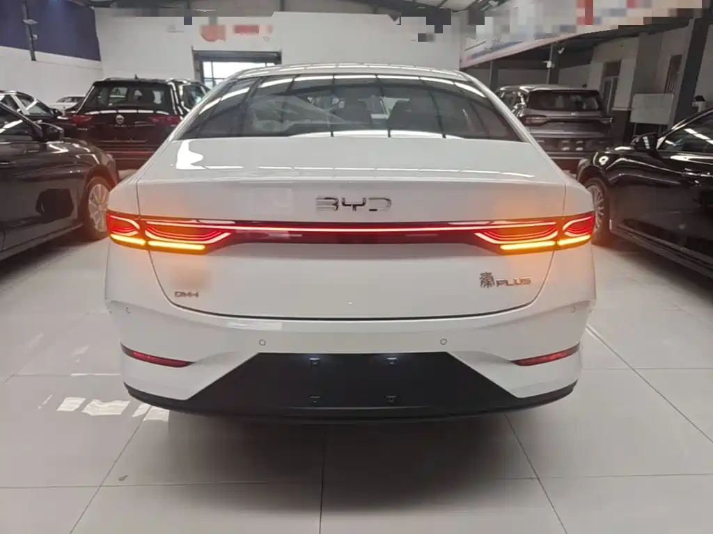 BYD Qin Plus PLUS 2025 DM-i Smart Drive 128KM