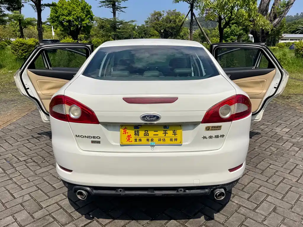 Ford Mondeo Zhisheng — миниатюра 10