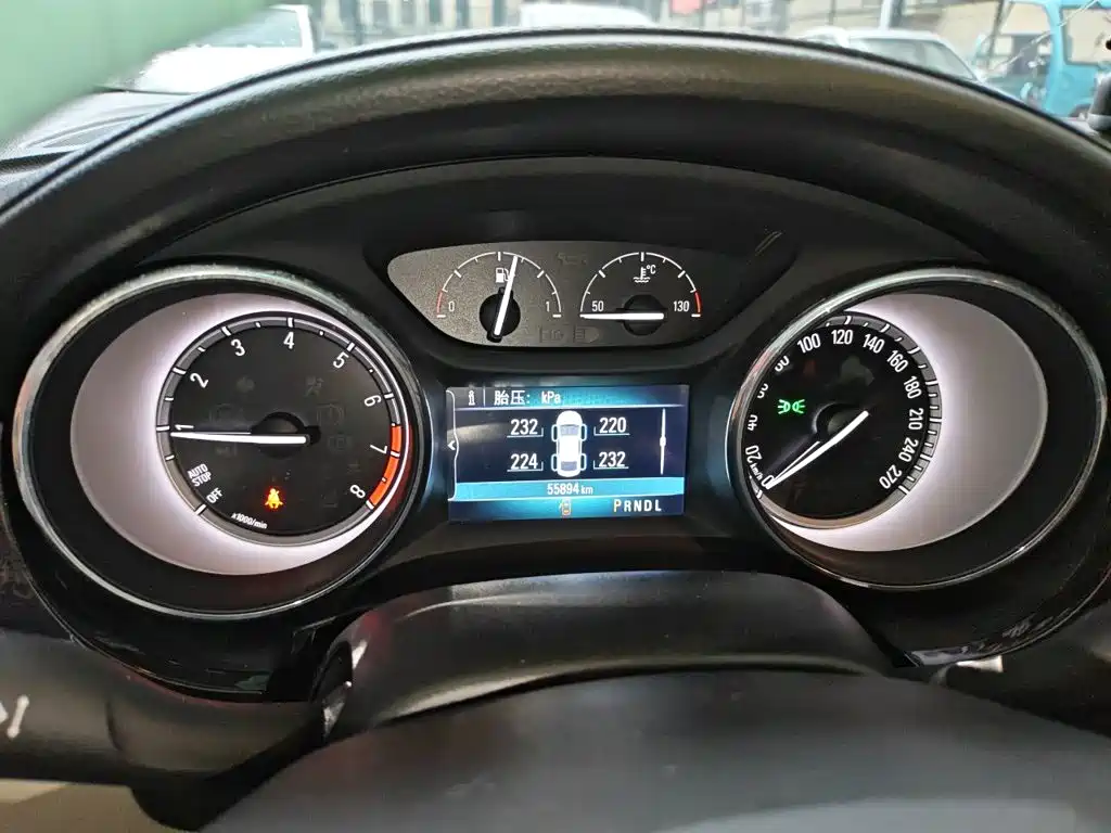 Buick Verano — миниатюра 12