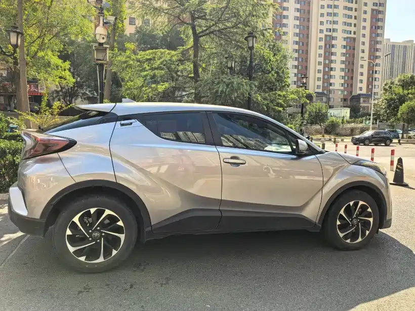 Toyota IZOA — миниатюра 7