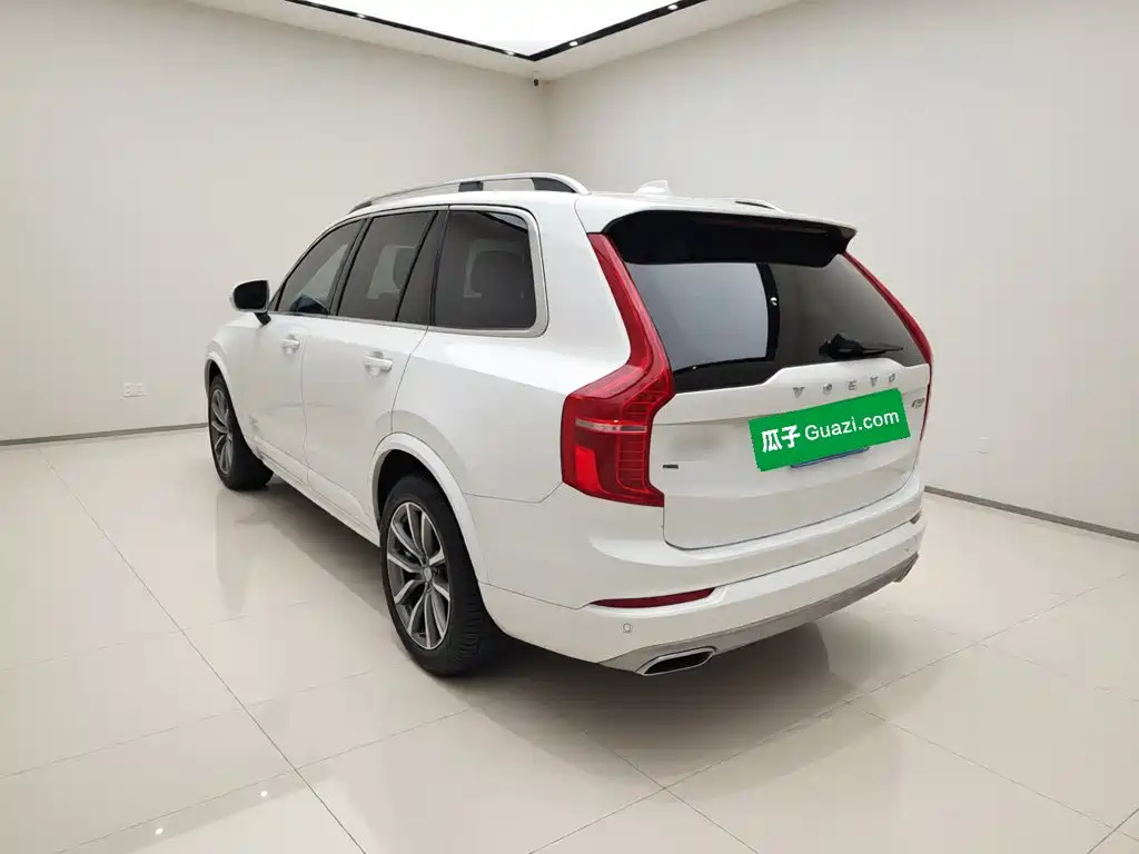 Volvo XC90 — миниатюра 4