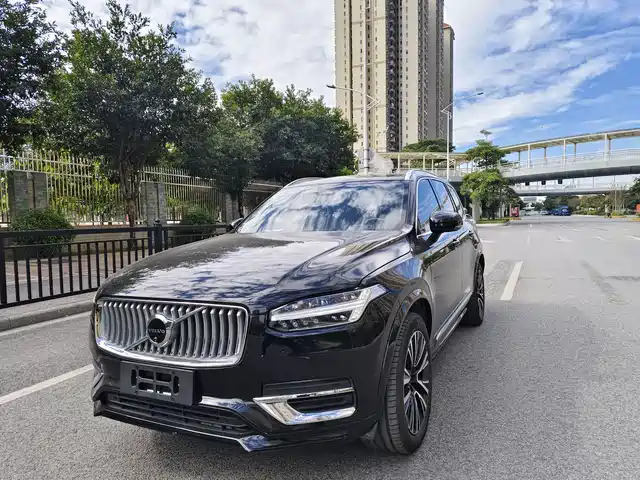 VOLVO XC90 PLUG IN HYBRID 2024