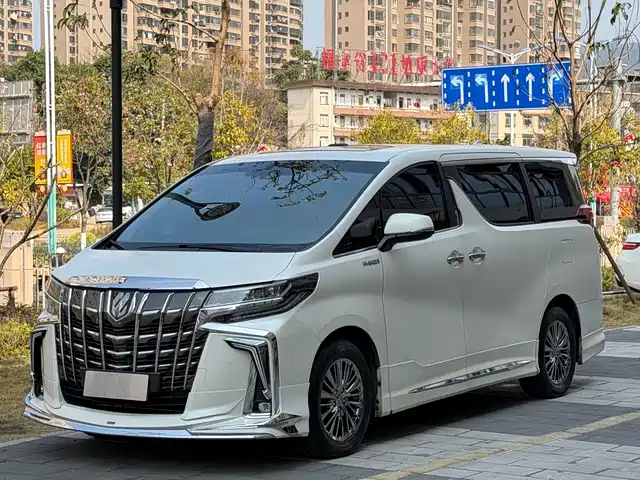 TOYOTA ELFA 2023