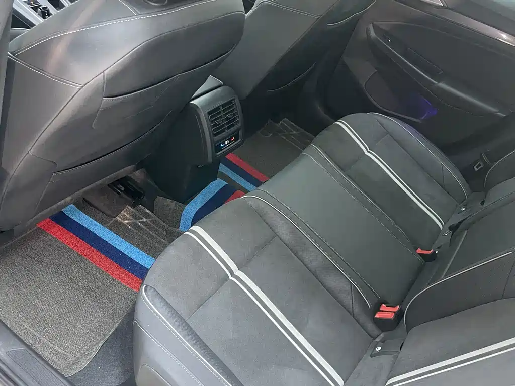 Volkswagen Golf — миниатюра 22