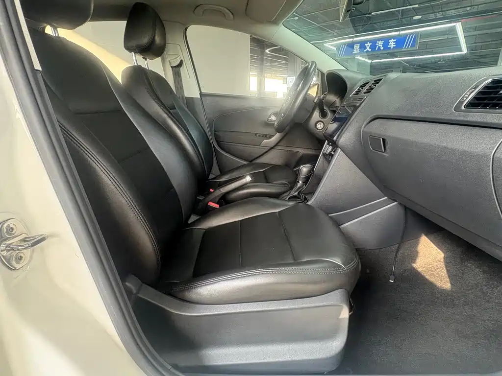 Volkswagen Polo — миниатюра 8