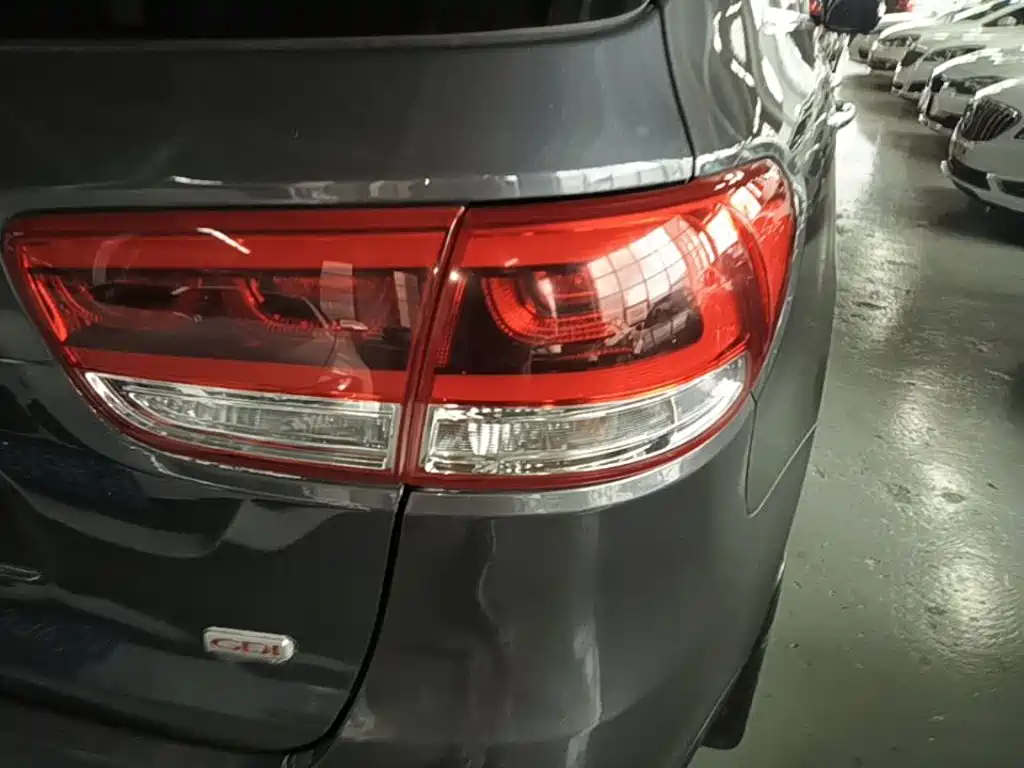 Kia Sorento — миниатюра 8