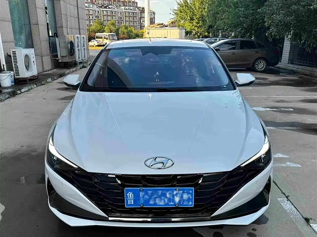 Hyundai Elantra — миниатюра 2