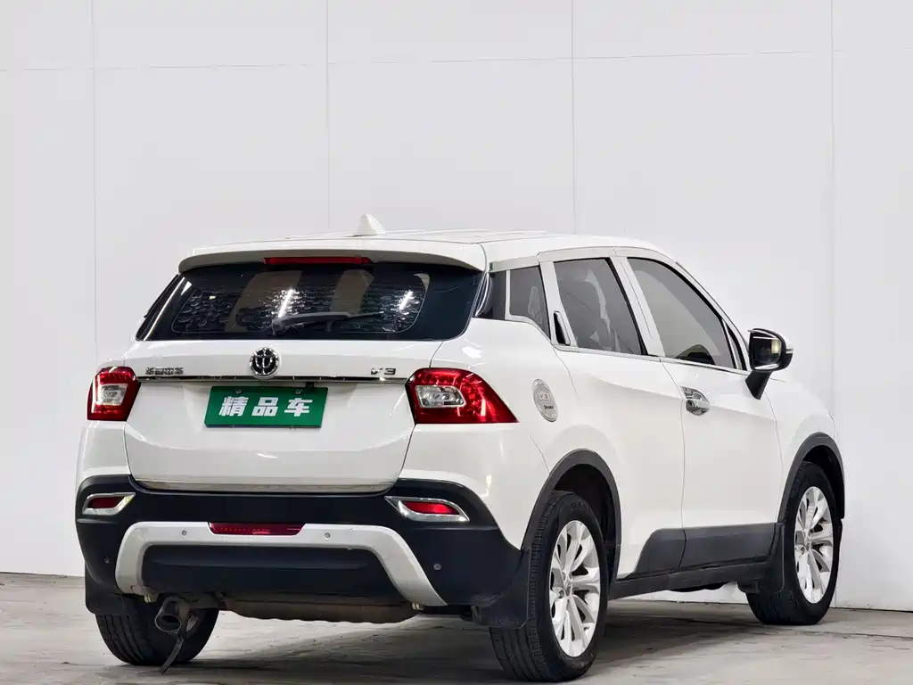 Brilliance V3 2015 1.5L MT