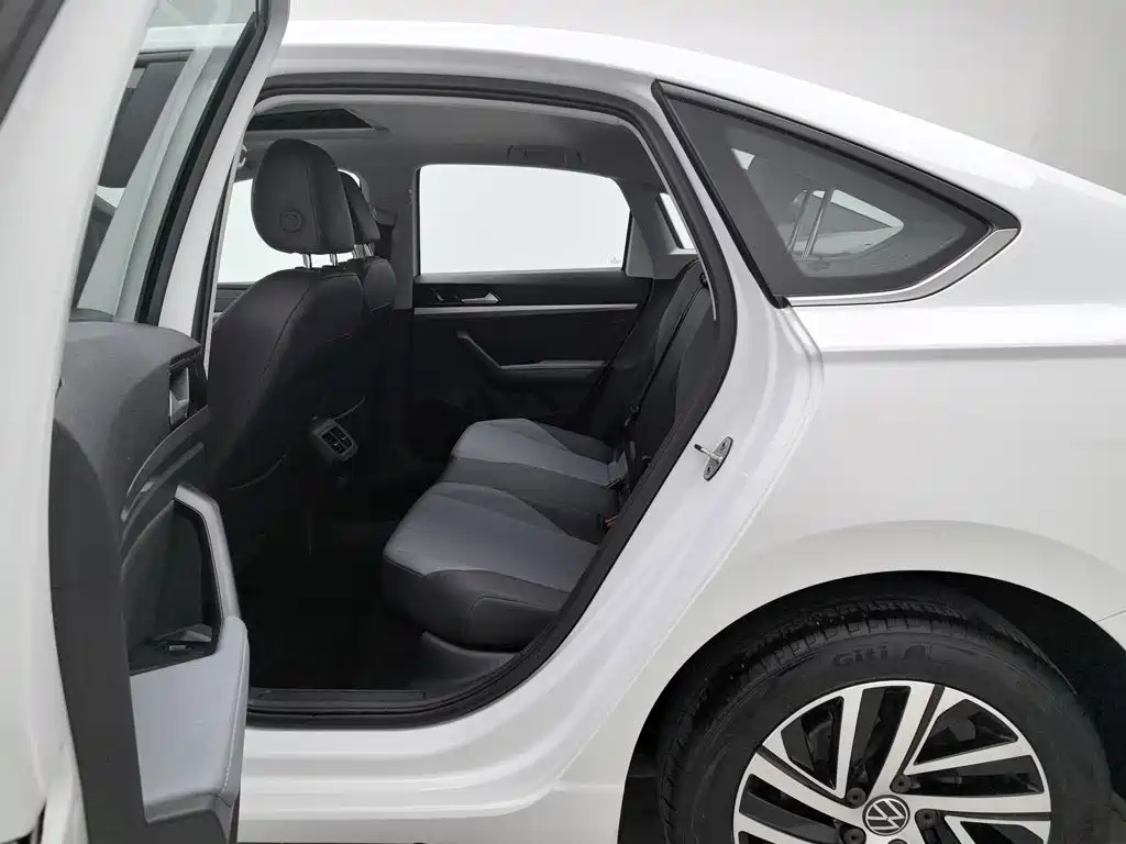 Volkswagen Lavida — миниатюра 15
