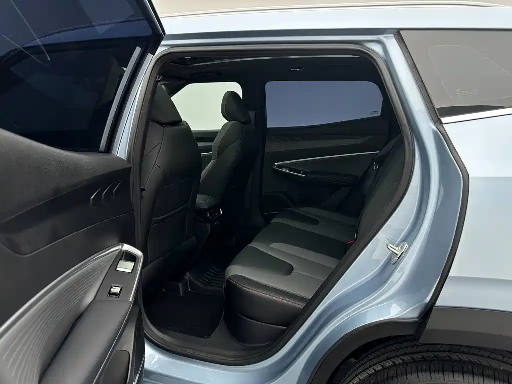Geely Boyue — миниатюра 18