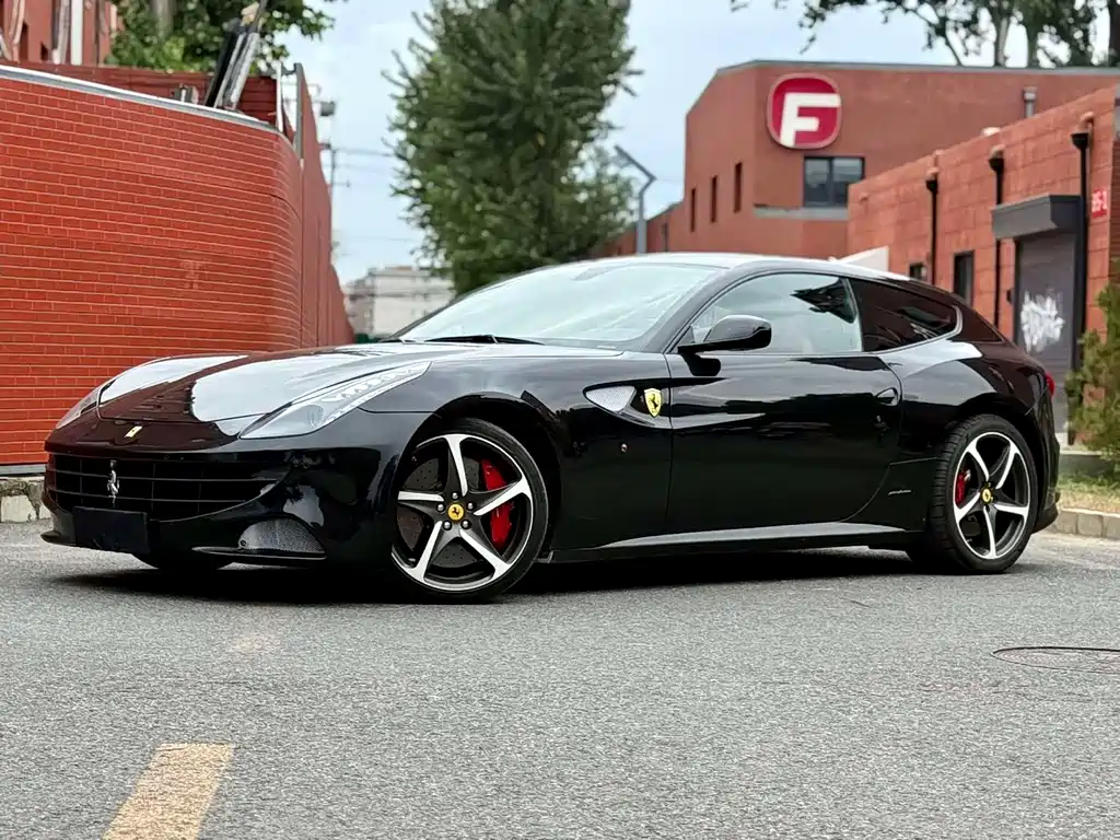 Ferrari FF — миниатюра 3